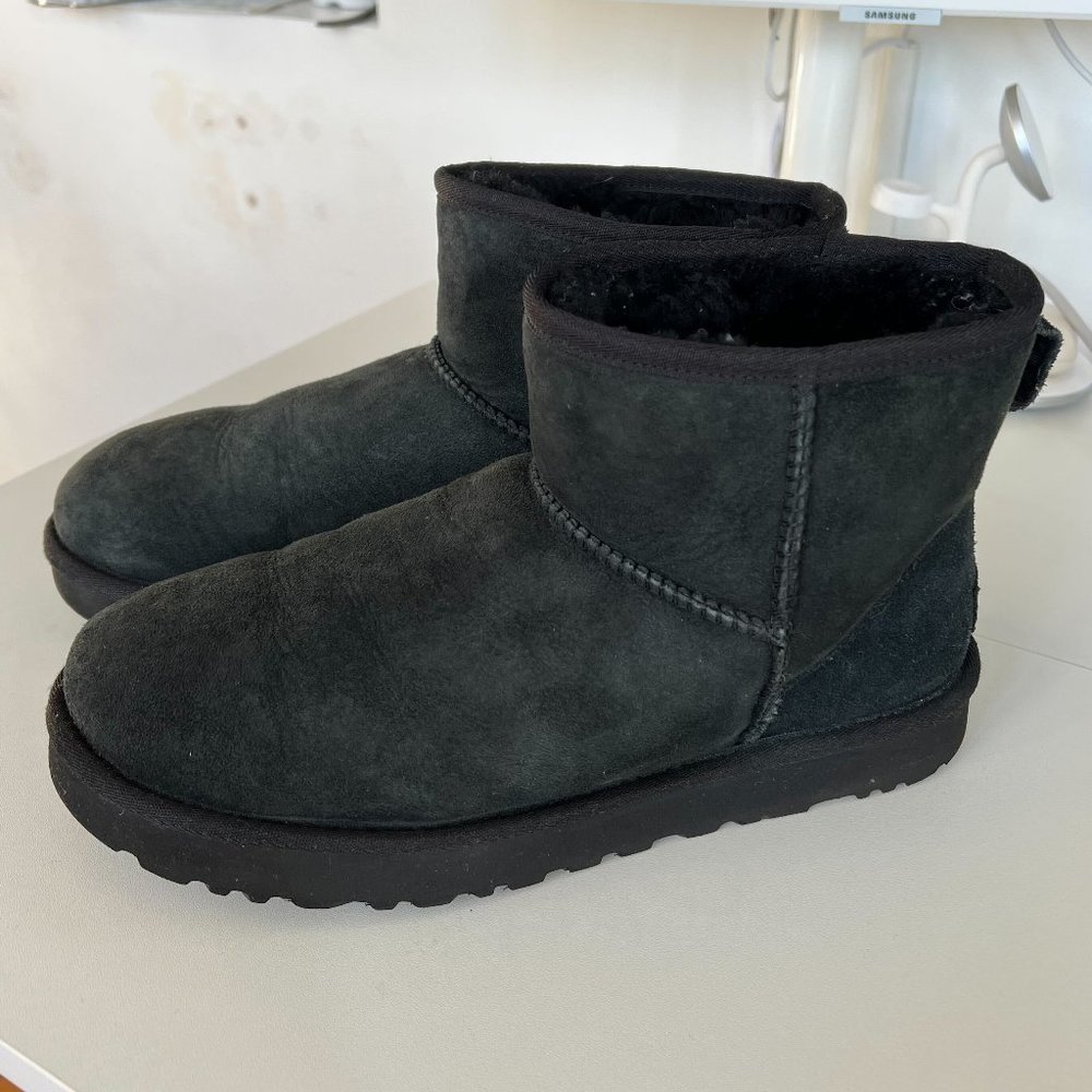 Ugg Classic Mini